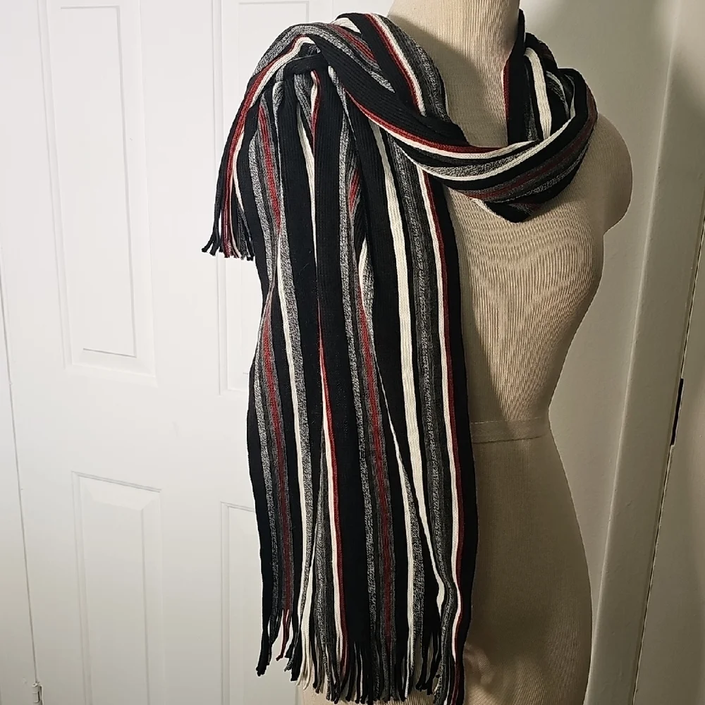 Striped Black and White Scarf with Red Accents. 31X15. Excelent Condition
